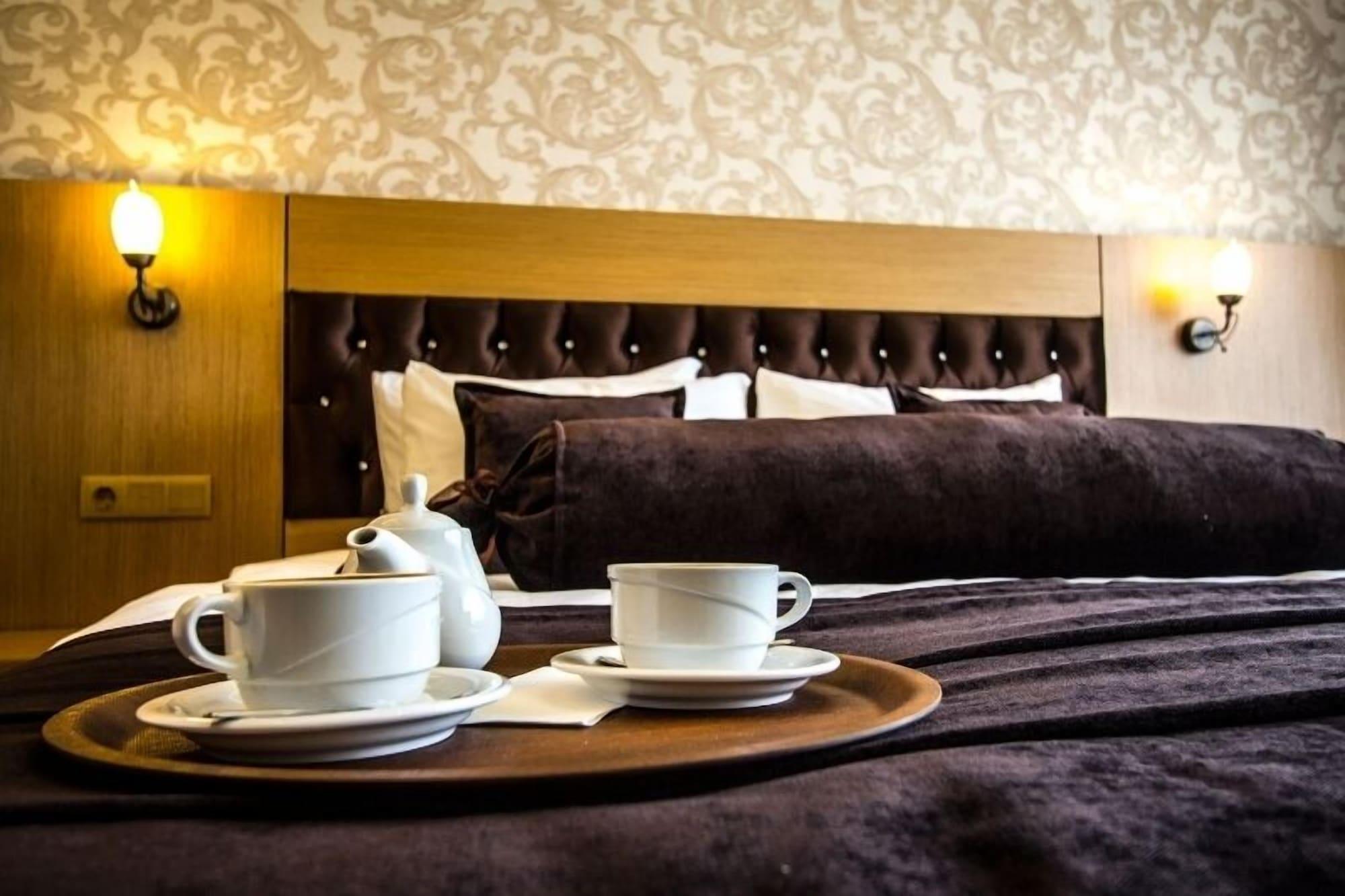 Soylu Hotel Болу Екстериор снимка